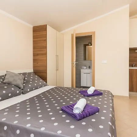 Apartment Bobeta Vir